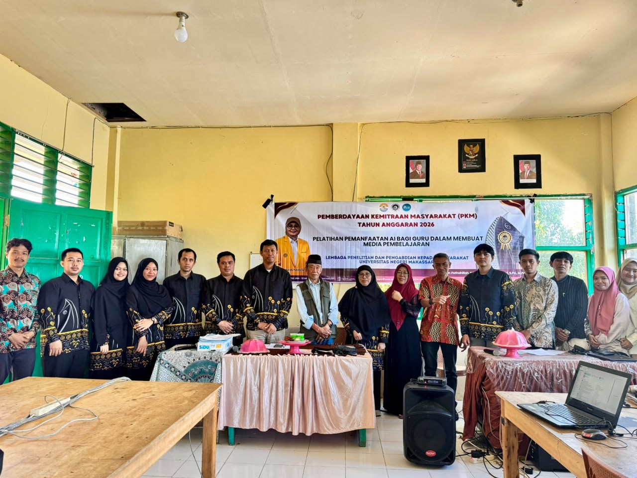 Dosen UNM Gelar Program Pengabdian Pemanfaatan AI bagi Guru untuk Ciptakan Media Pembelajaran Inovatif di SMK Bukit Hidayah Malino
